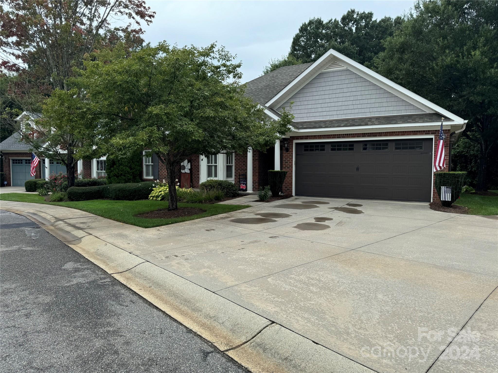 MAGNOLIA GLEN - Residential