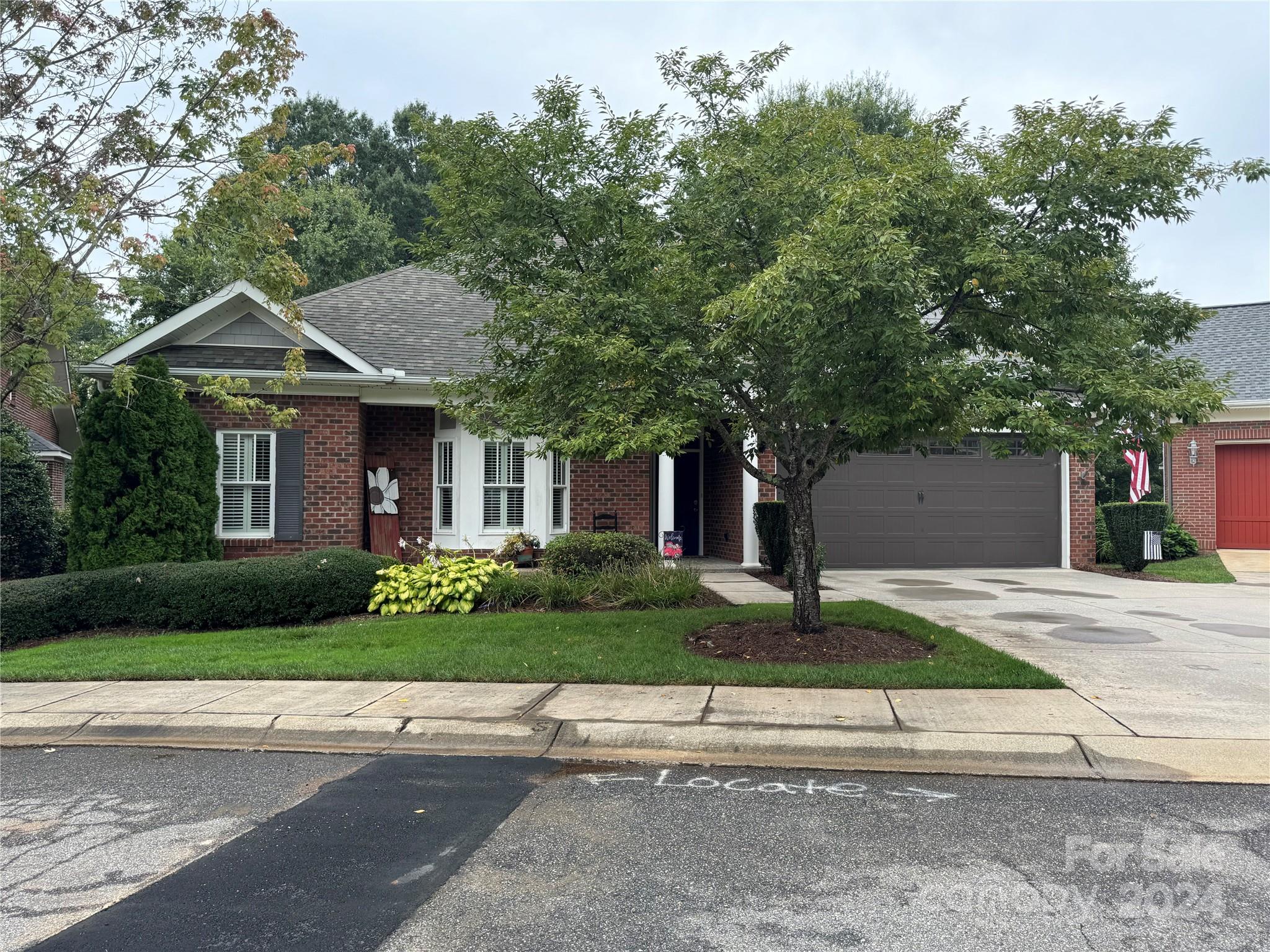 MAGNOLIA GLEN - Residential