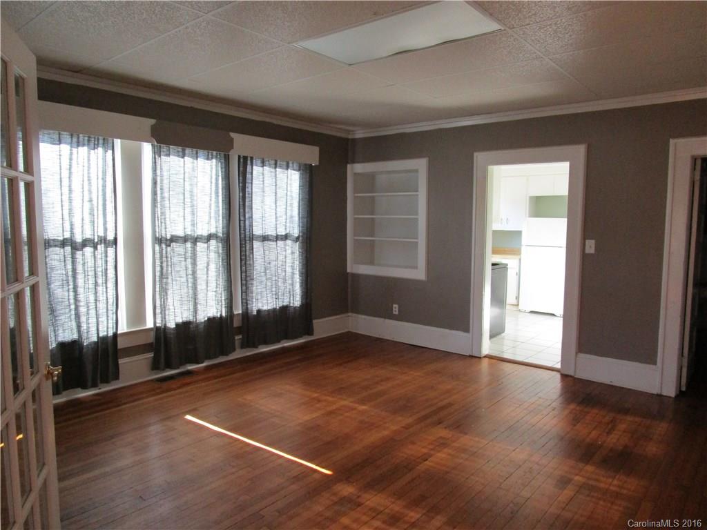 Holly Tree - Residential