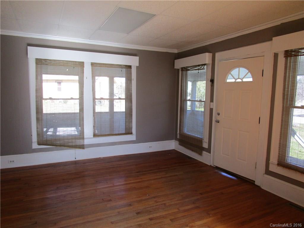 Holly Tree - Residential