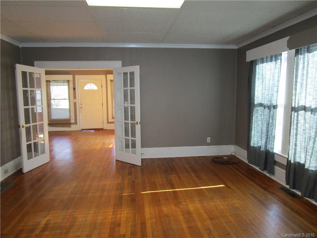 Holly Tree - Residential