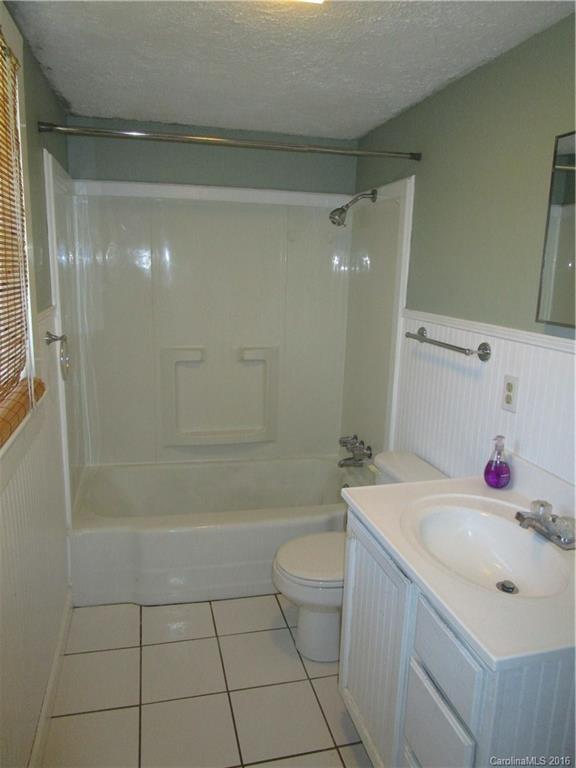 Holly Tree - Residential