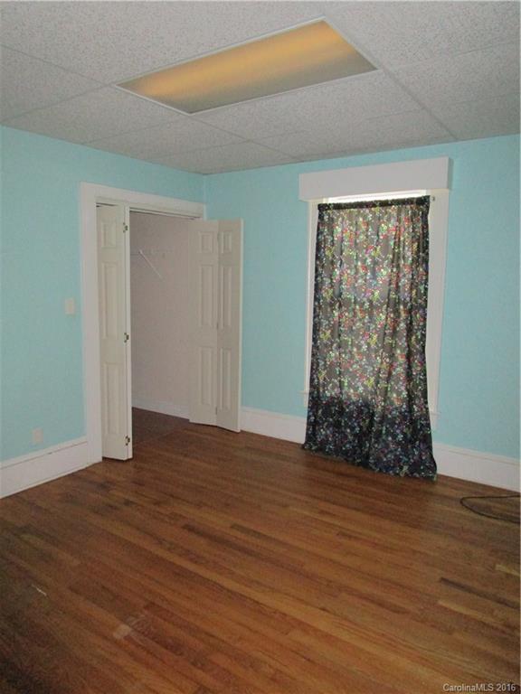 Holly Tree - Residential