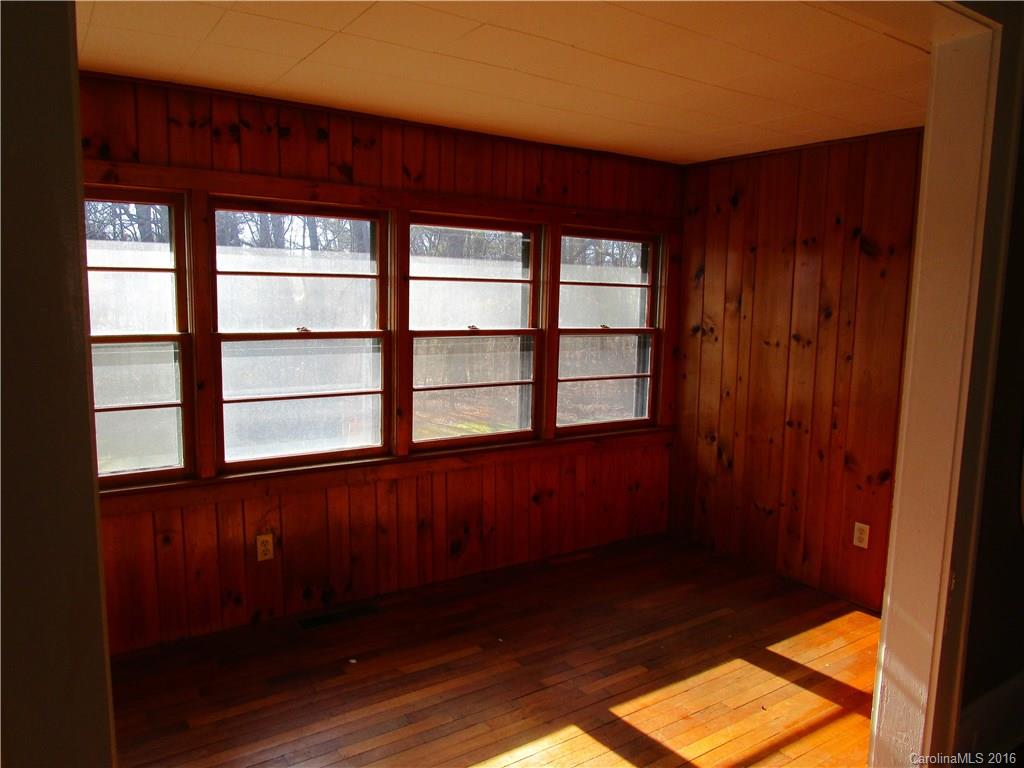 Holly Tree - Residential