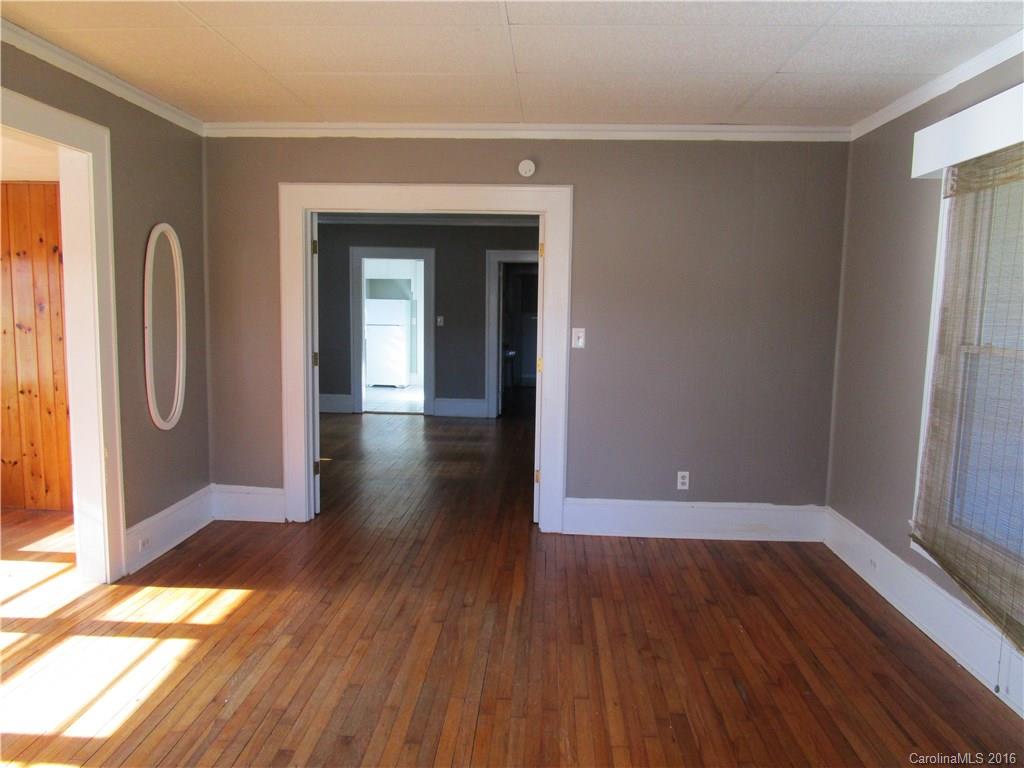 Holly Tree - Residential