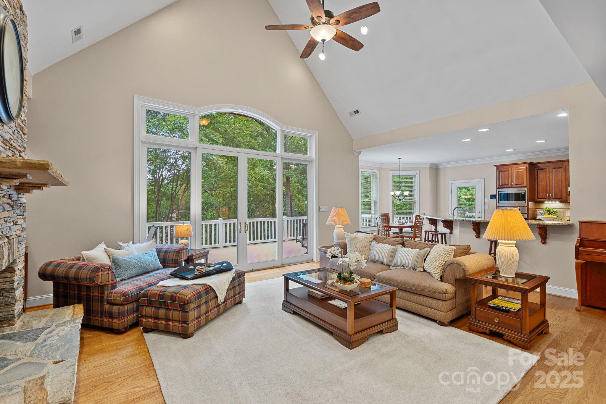 Pinnacle Shores - Residential