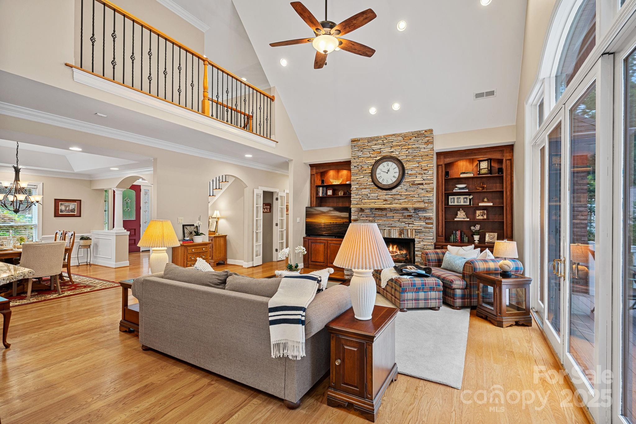 Pinnacle Shores - Residential