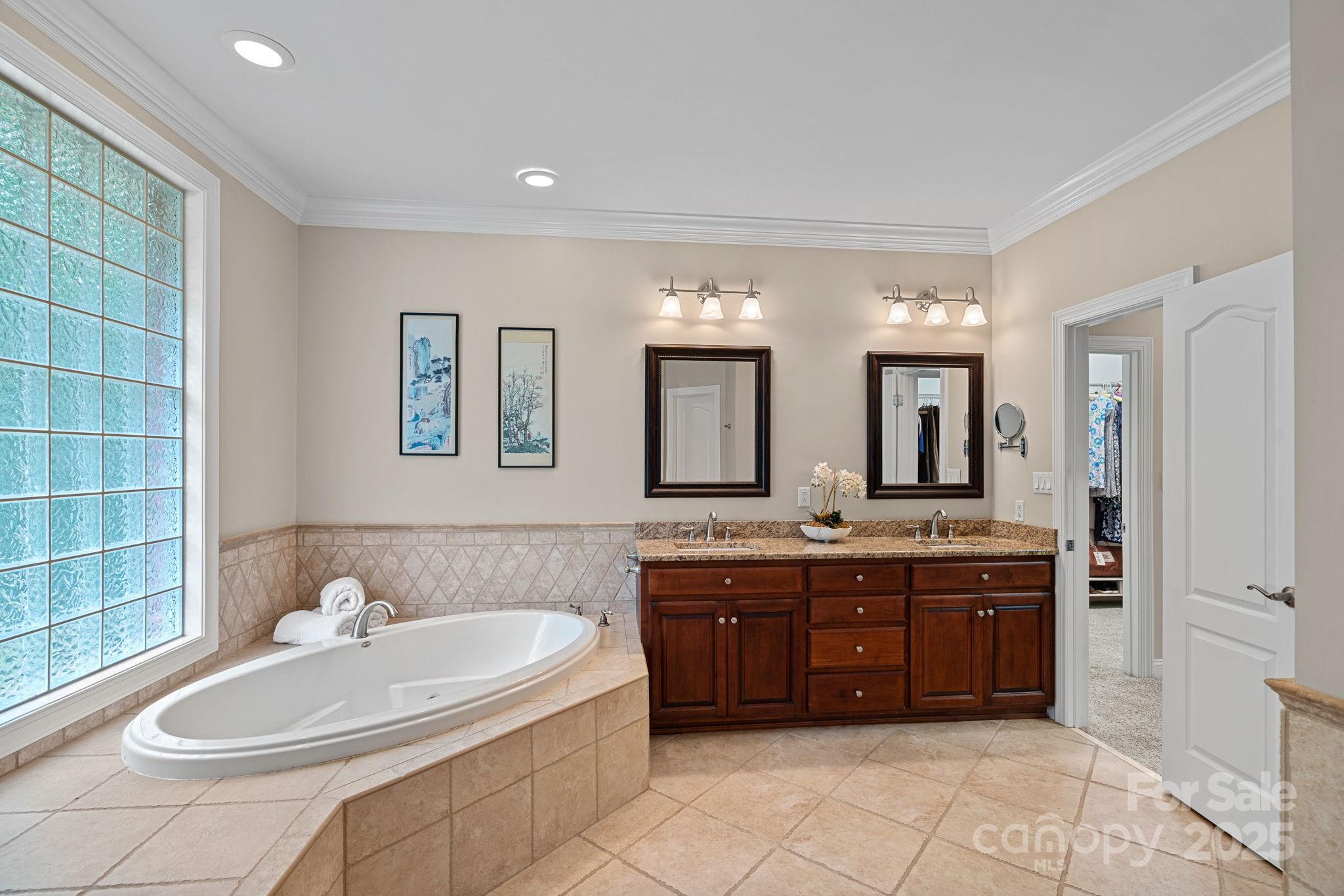 Pinnacle Shores - Residential