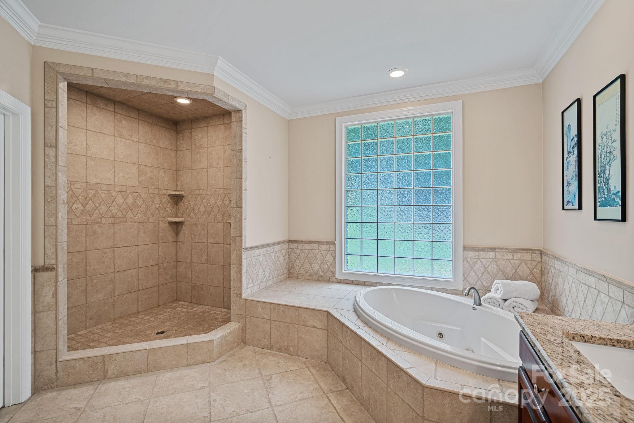 Pinnacle Shores - Residential