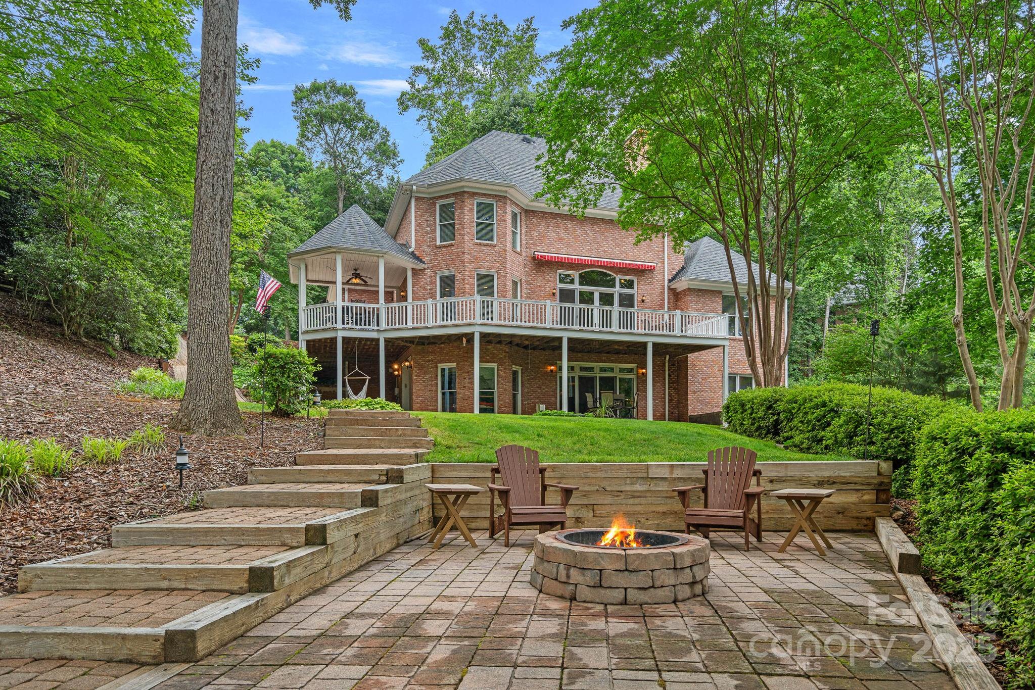 Pinnacle Shores - Residential