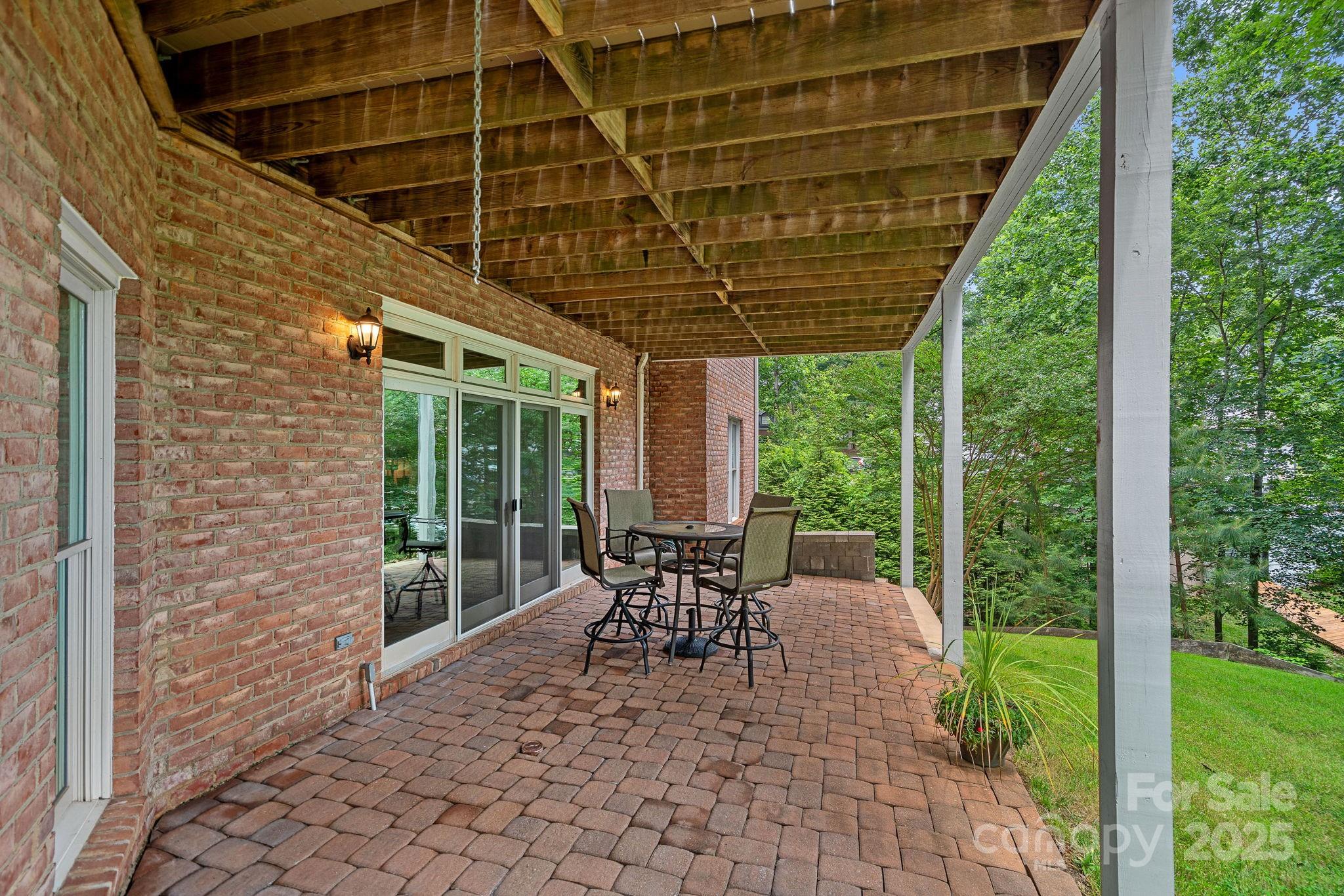 Pinnacle Shores - Residential