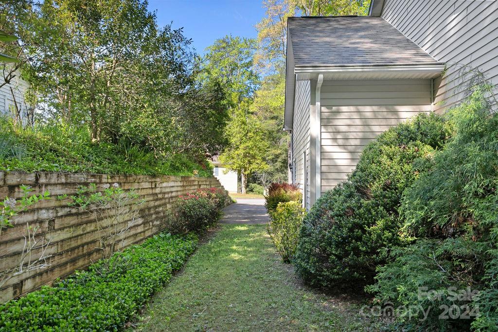 Deerlake Village - Residential