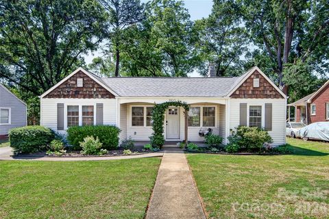 Photo of 3910 Admiral Avenue, Charlotte, NC 28205 (MLS # 4383910)