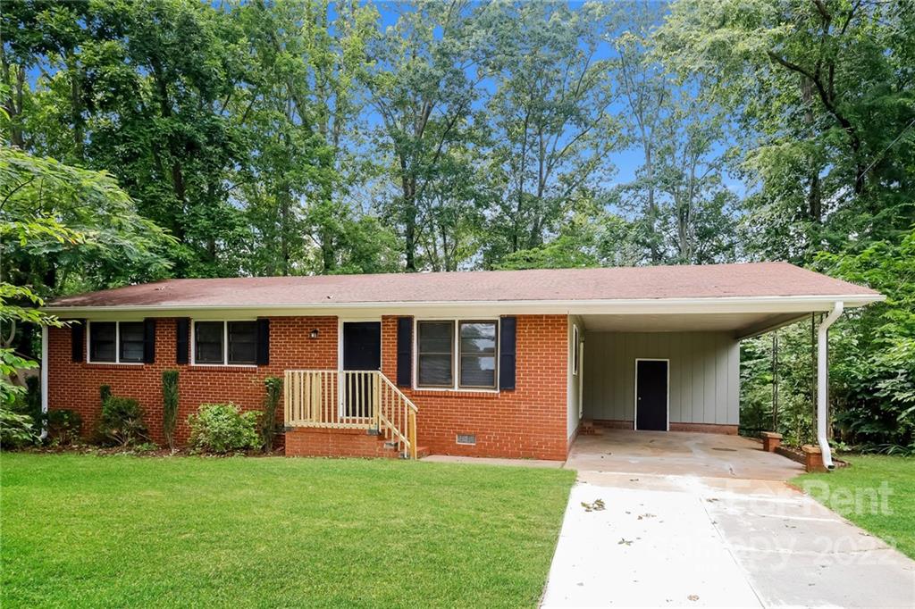 Photo 1 of 15 — 1156 Westover Circle, Rock Hill, SC 29732