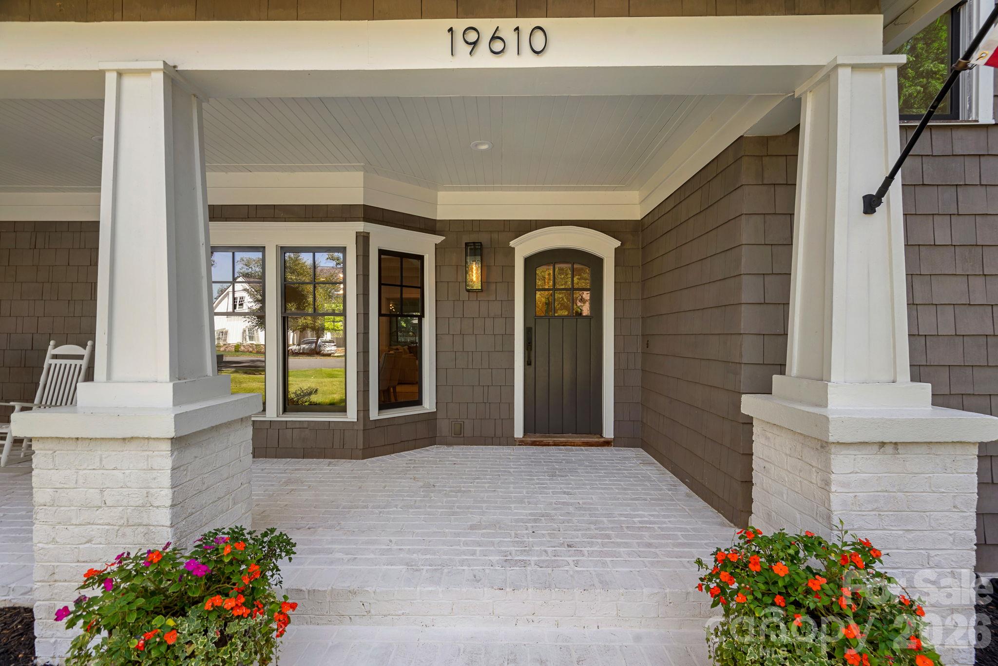 19610 Weavers Circle