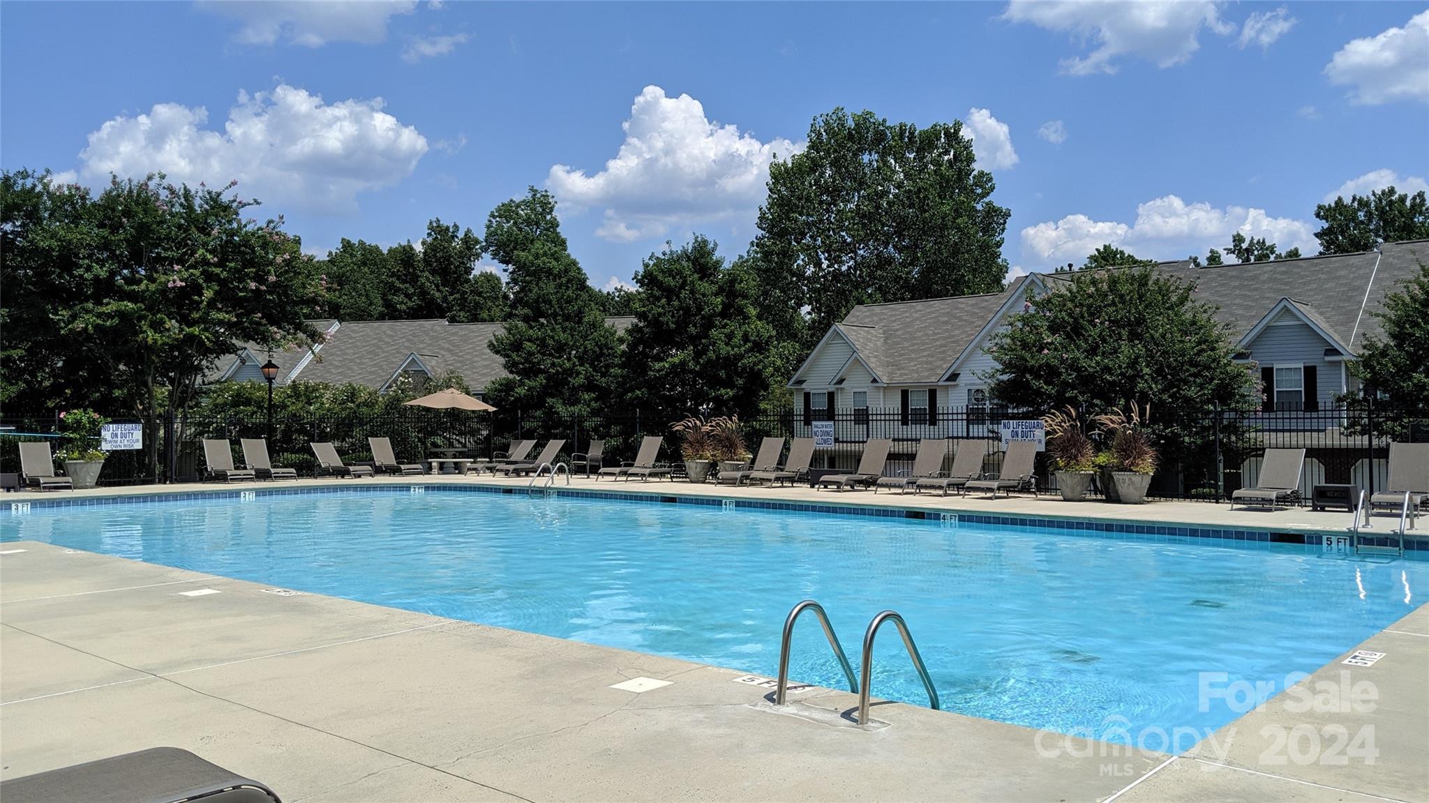 Lexington Commons - Residential