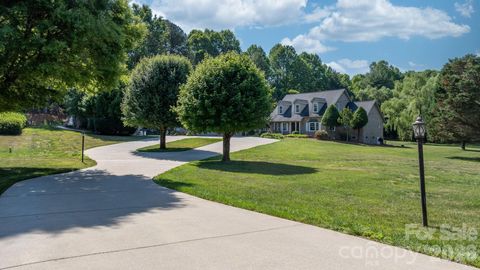 Photo of 401 Redwood Court, Lenoir, NC 28645 (MLS # 4383184)