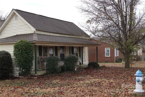 Photo of 114 N Chapel Street, Landis, NC 28088 (MLS # 4328744)