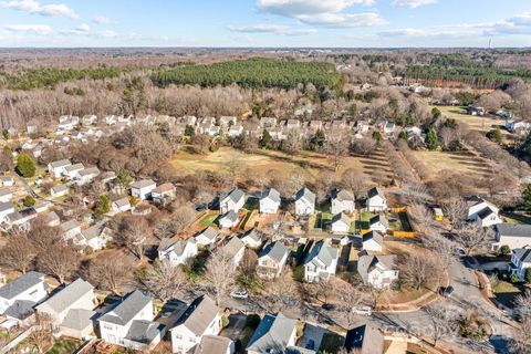 A home in Huntersville