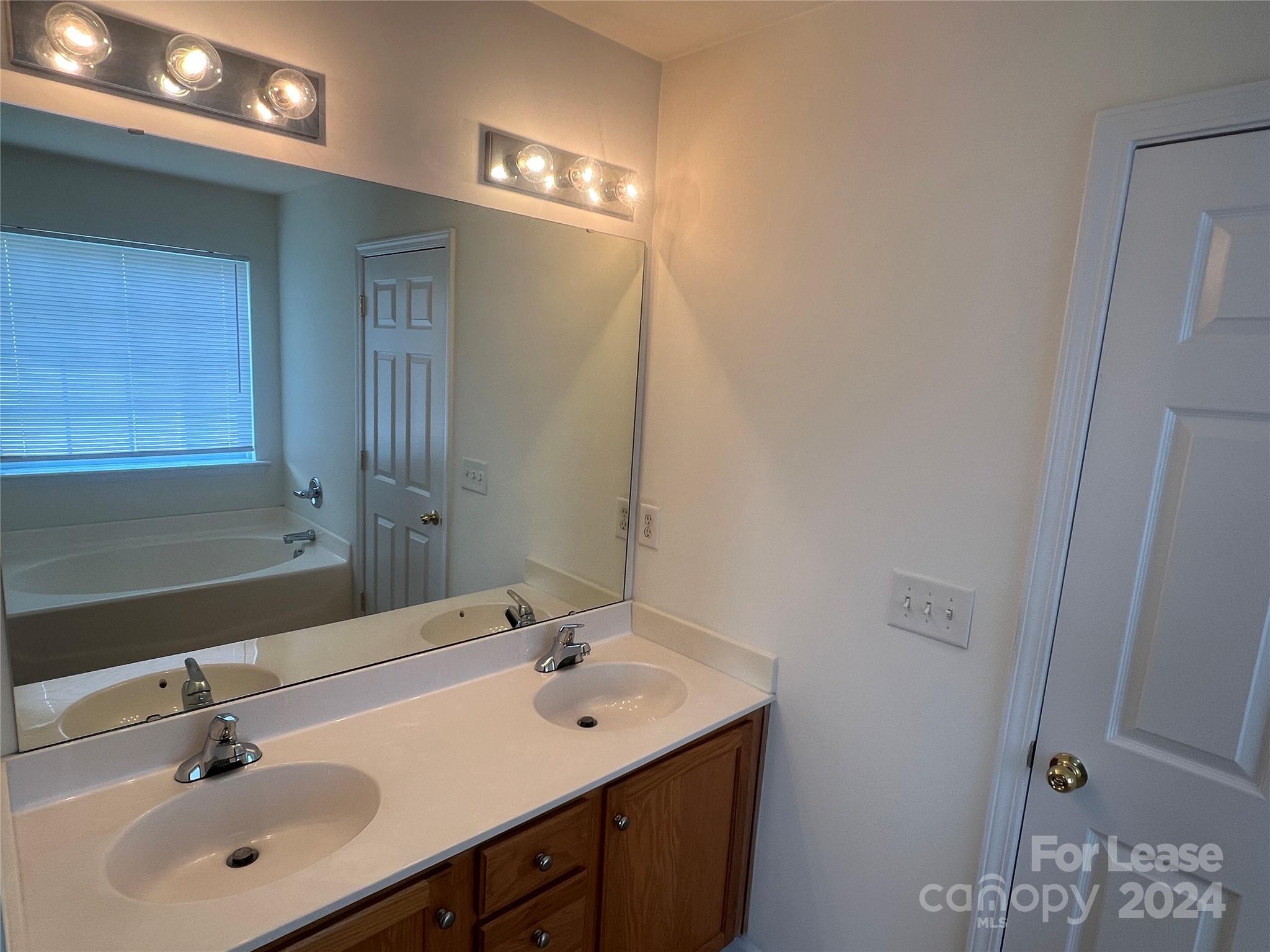 Oakstone - Residential Lease