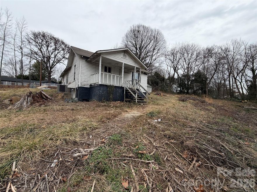 Rare investor opportunity near the heart of downtown Kannapolis! The current home features a basement with both interior access and a walk-out entrance, offering the potential for additional heated living space. Although presently listed as a one-bedroom, the floor plan can be reimagined to add bedrooms and bathrooms. Just minutes from the thriving downtown area with shopping and dining.