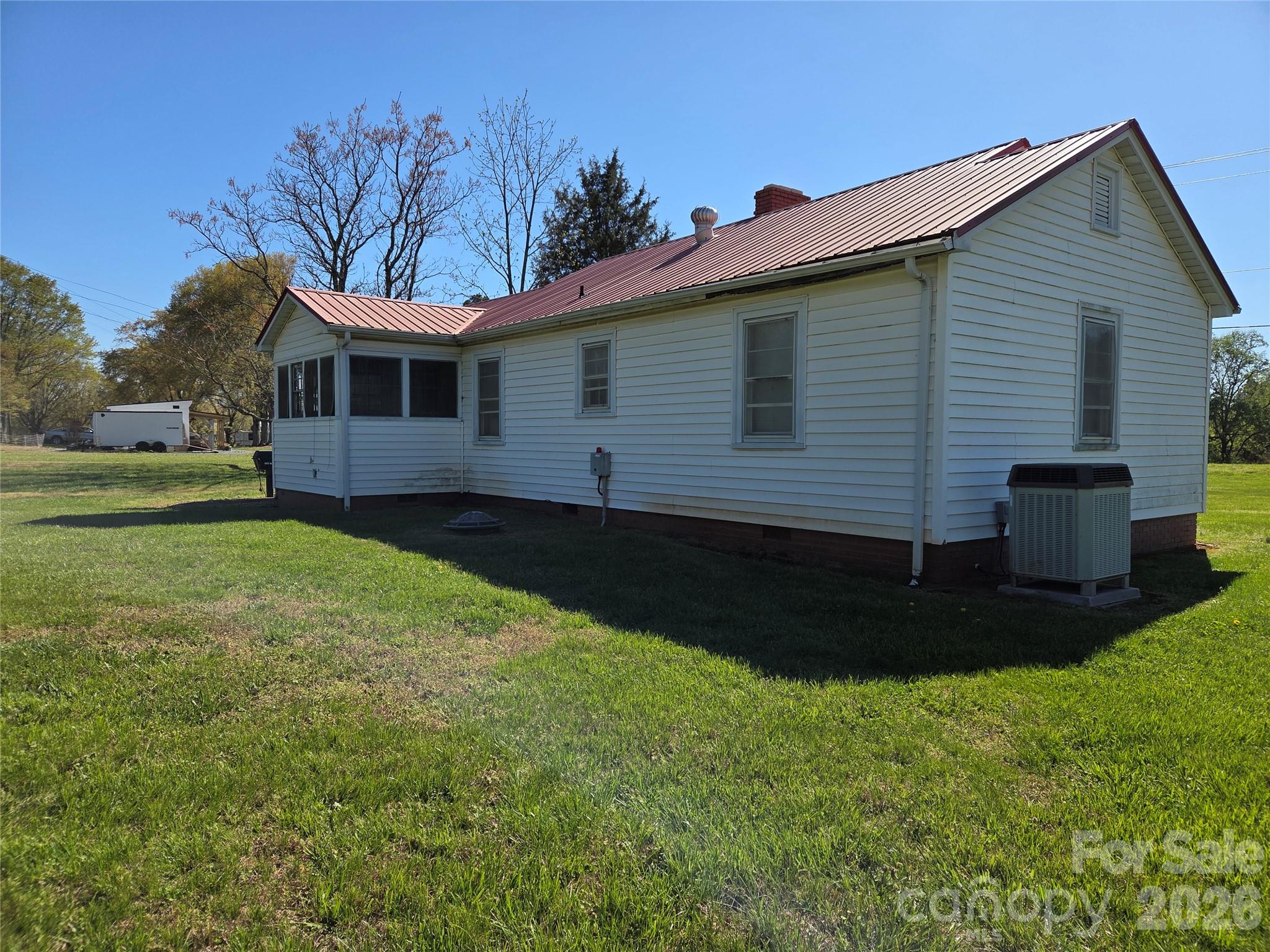 2744 N NC 16 Business Highway