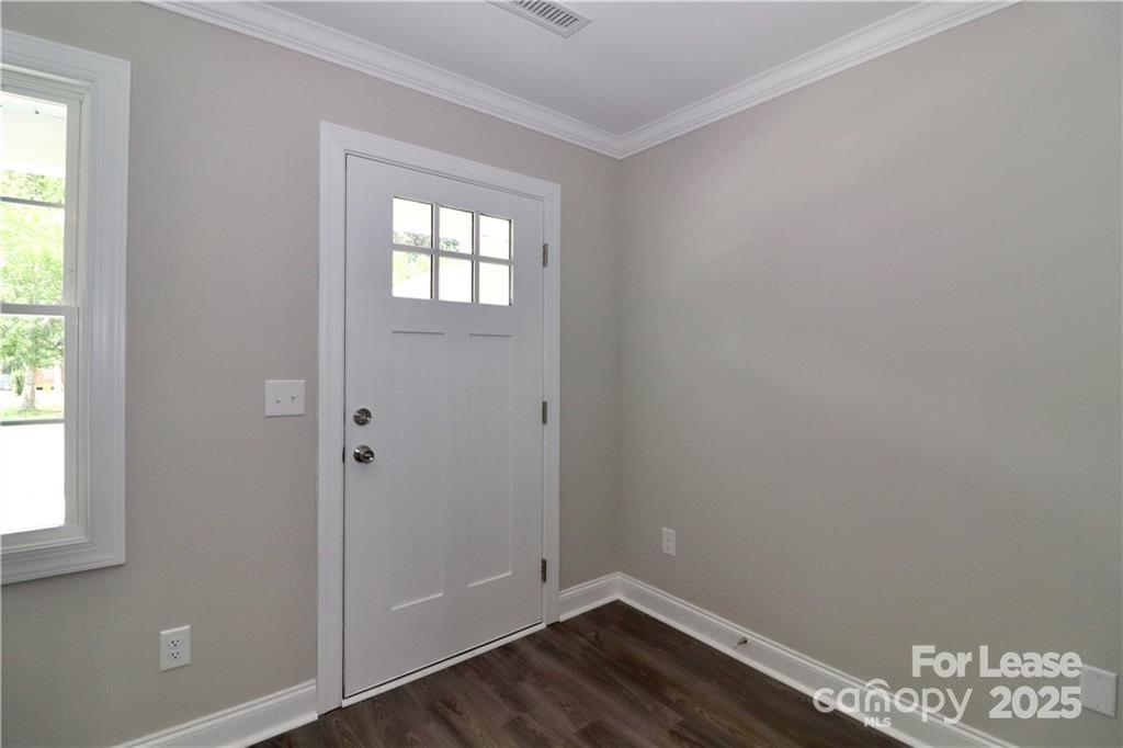 3973 Newhall Drive NW