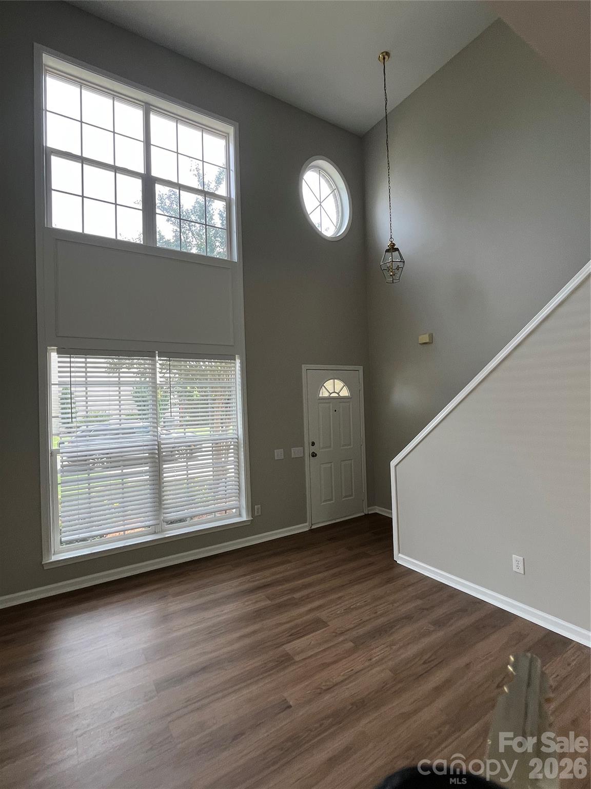 2435 Normancrest Court