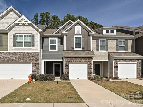 Photo of 348 abington Street, Matthews, NC 28104 (MLS # 4367459)