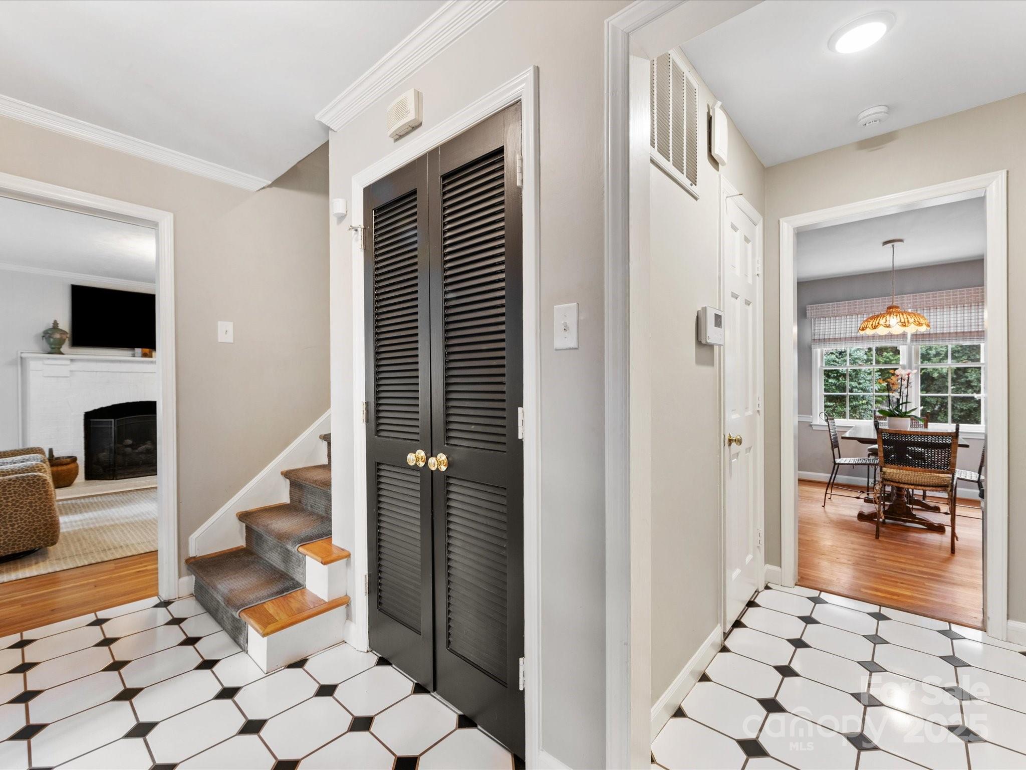 Beverly Woods East - Residential