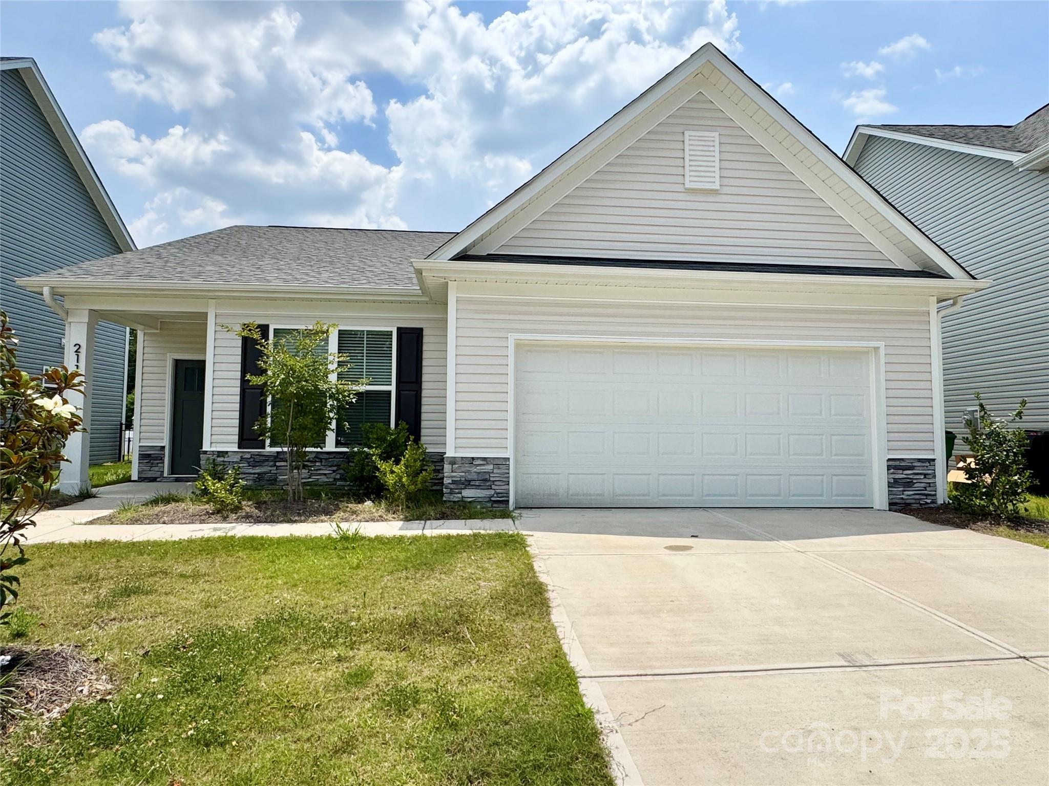 211 Surrey Oak Lane