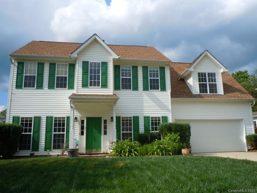 Here is another special home in the remarkable neighborhood of White Grove.  Don't miss the opportunity to be the next proud owner of this great home.  Relax next to your own, private in-ground pool.  Schedule you showing today.