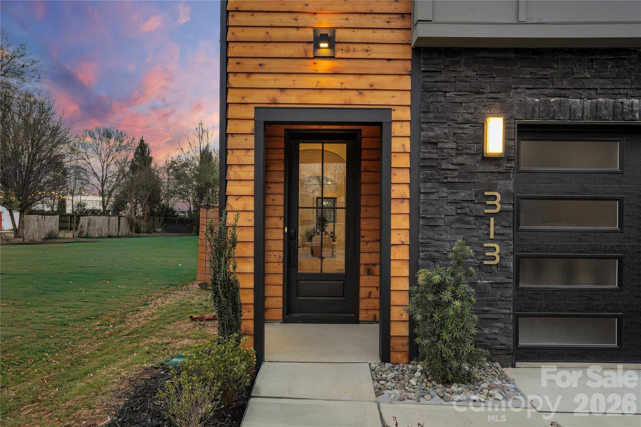 313 E Peterson Drive