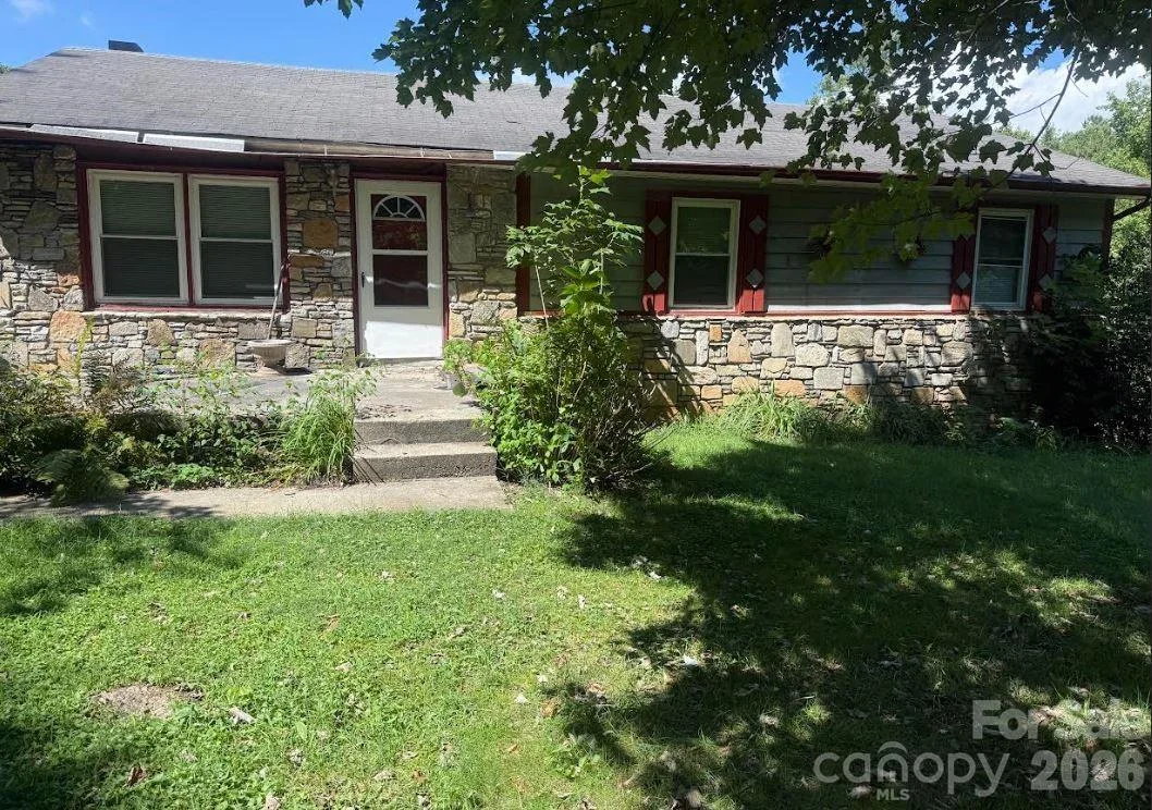 107 Flat Creek Drive, Lake Toxaway, NC, 28747