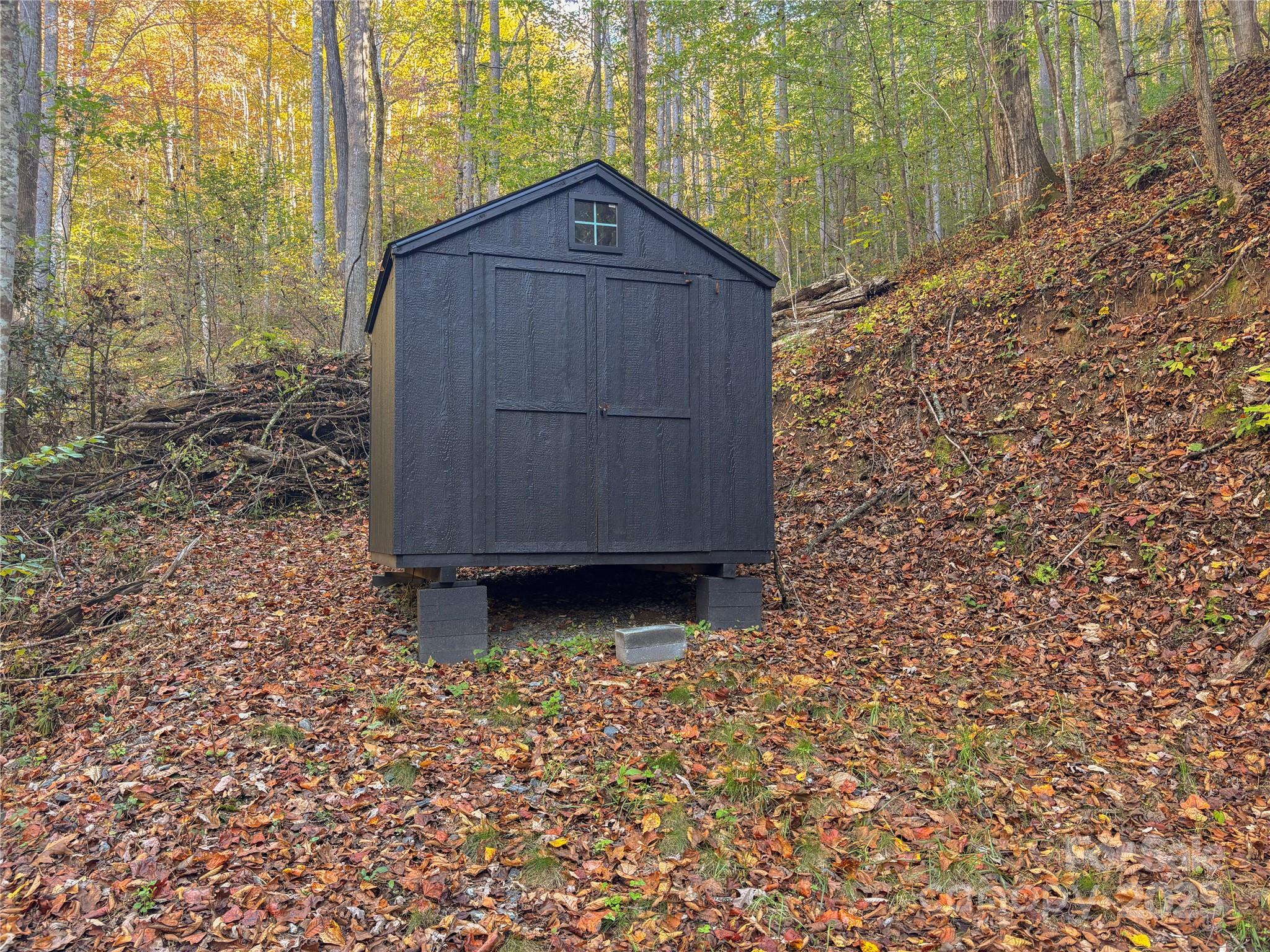 9999 Mountainside Drive