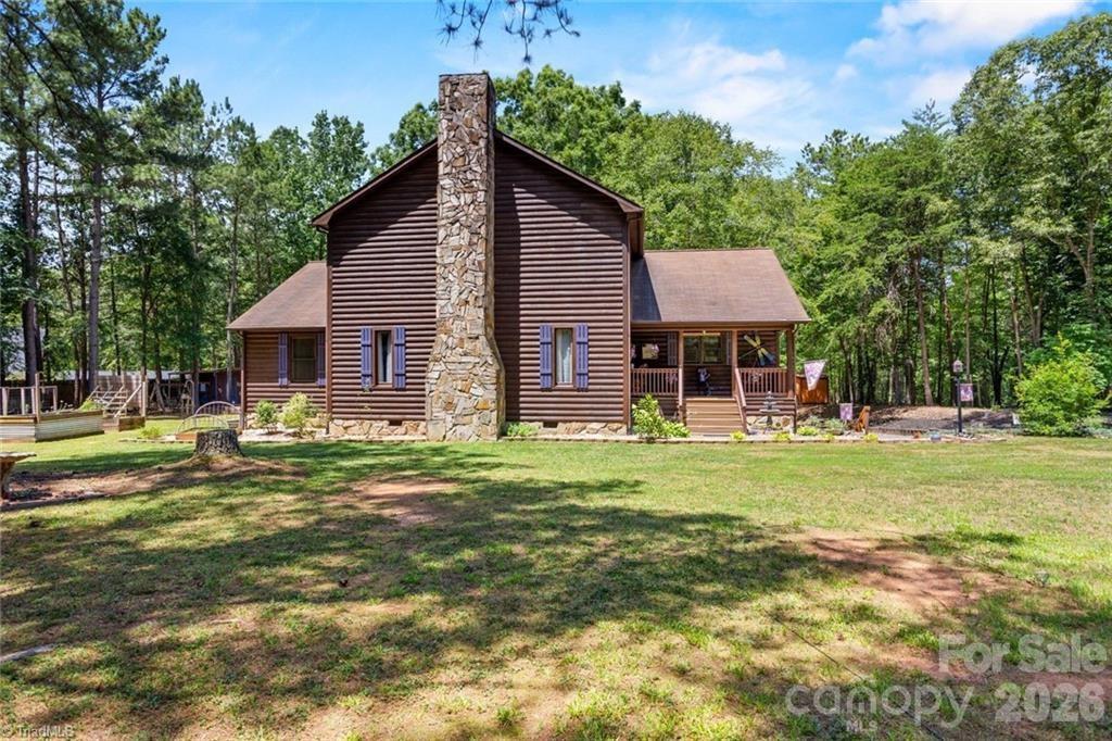 143 Mohegan Trail