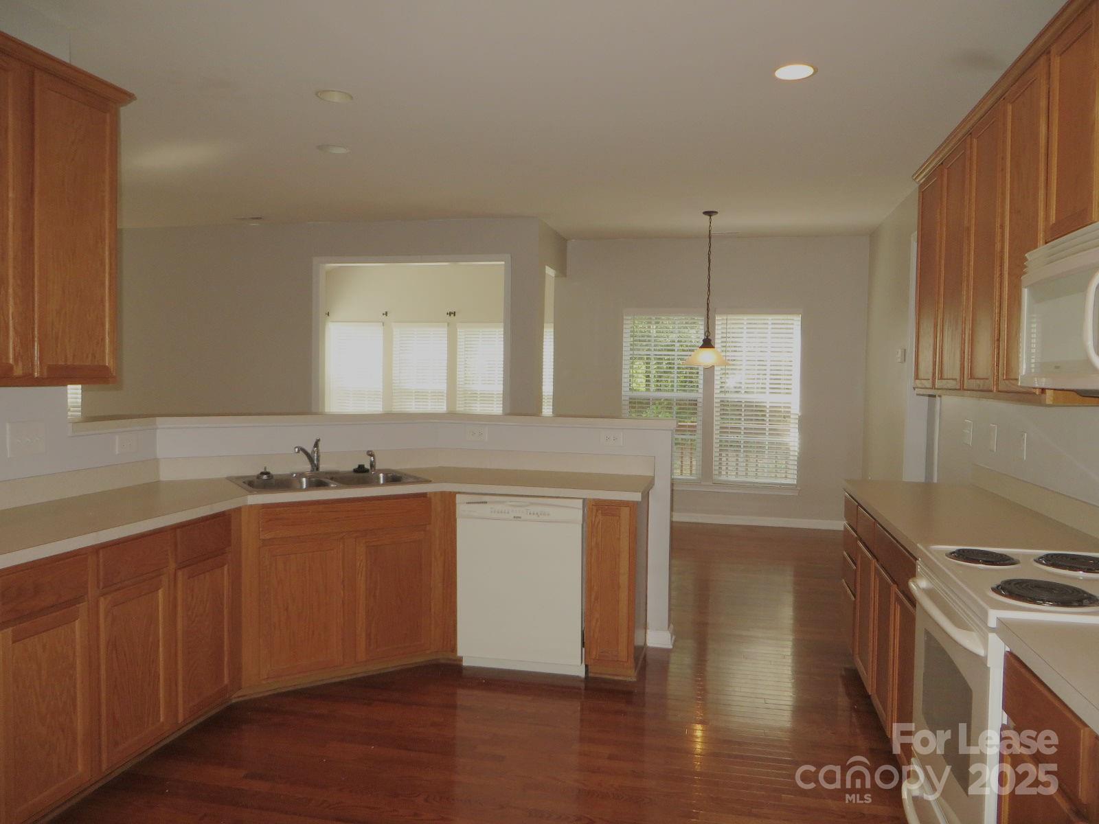 Dominion Bridge - Residential Lease