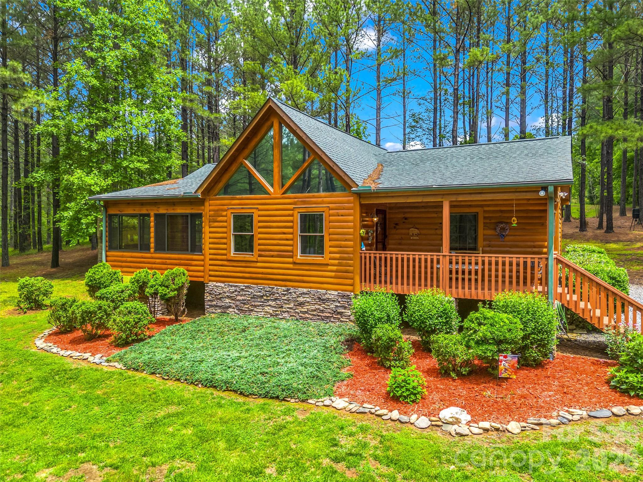 442 Whitestone Circle