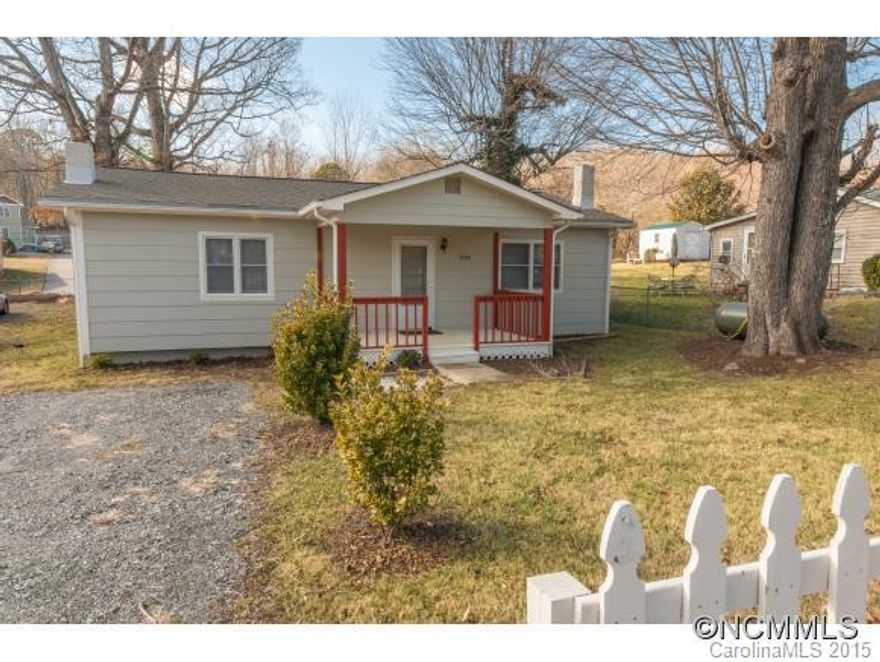 First time home buyers & Investors take a look!! Cute cottage 2 bedroom/1 bath located close to Lake Tomahawk & within walking distance to downtown. Come make this your very own, lots of potential. New roof installed 2013 & recently painted. Nice slightly sloping fenced back yard. Expand the back deck for relaxing and/or entertaining. Utility/Workshop building included.