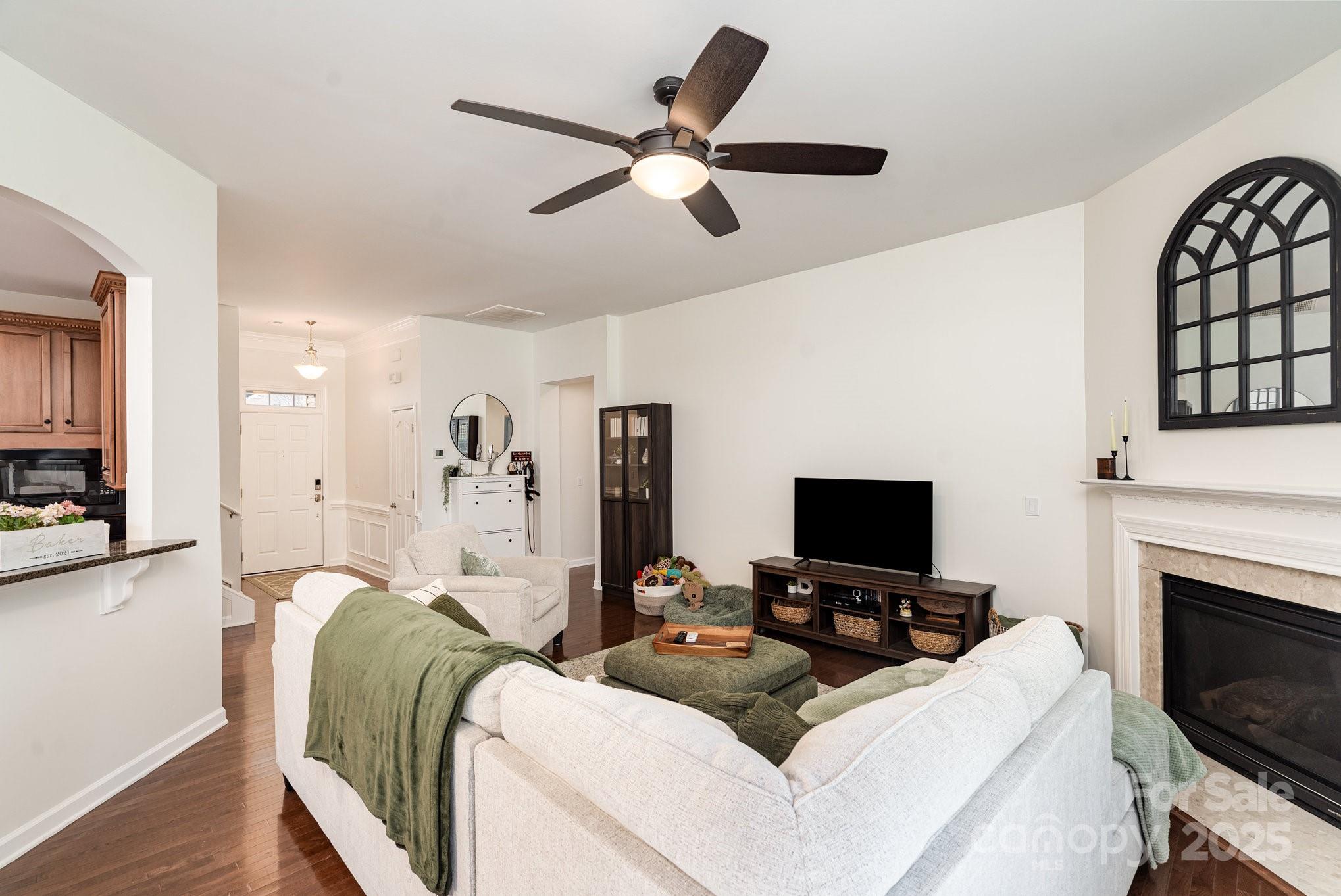 9827 NW Shearwater Avenue NW