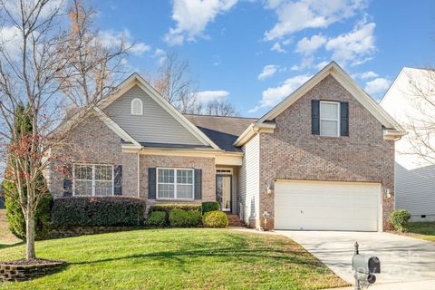 Photo of 9827 NW Shearwater Avenue NW, Concord, NC 28027 (MLS # 4321799)