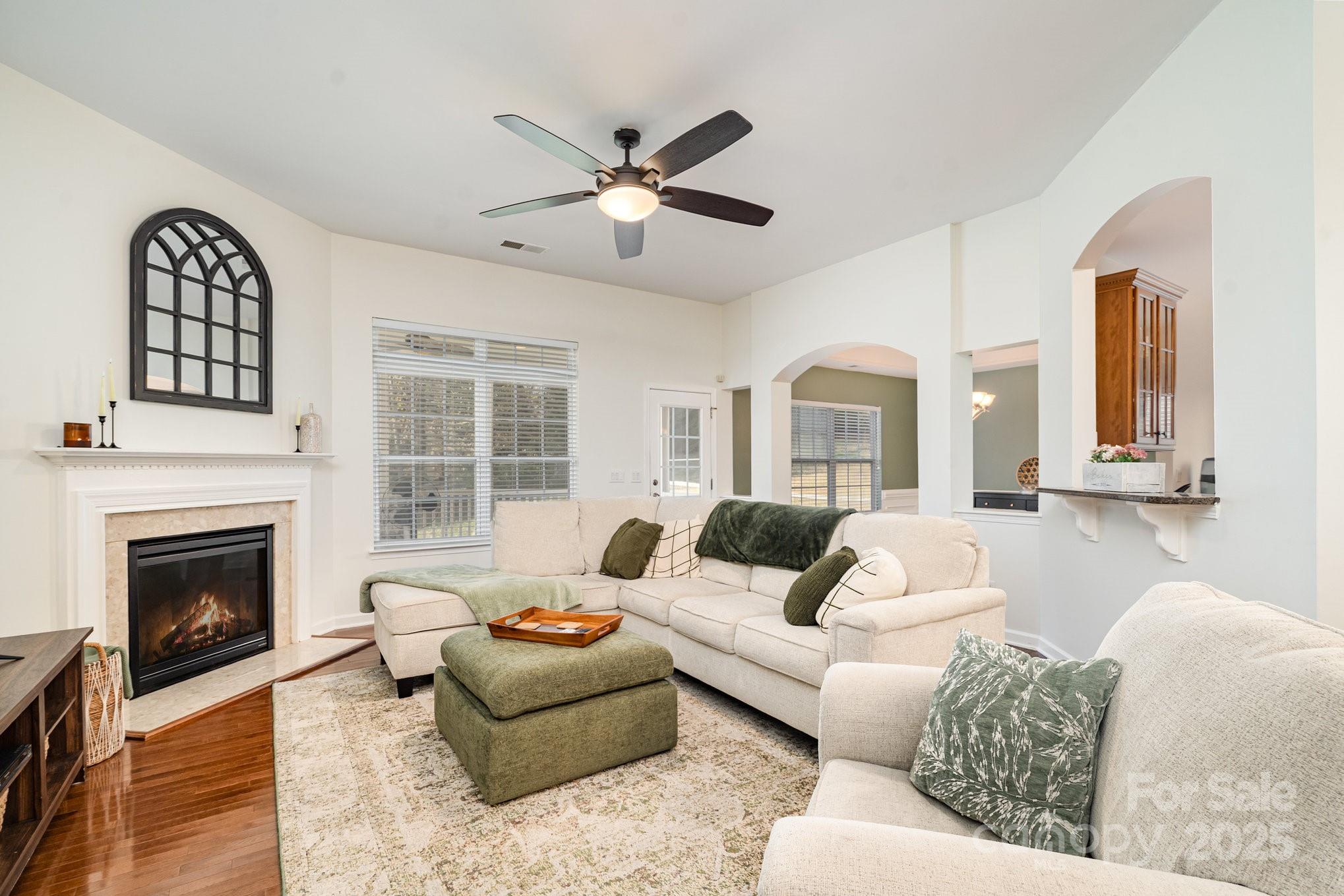 9827 NW Shearwater Avenue NW