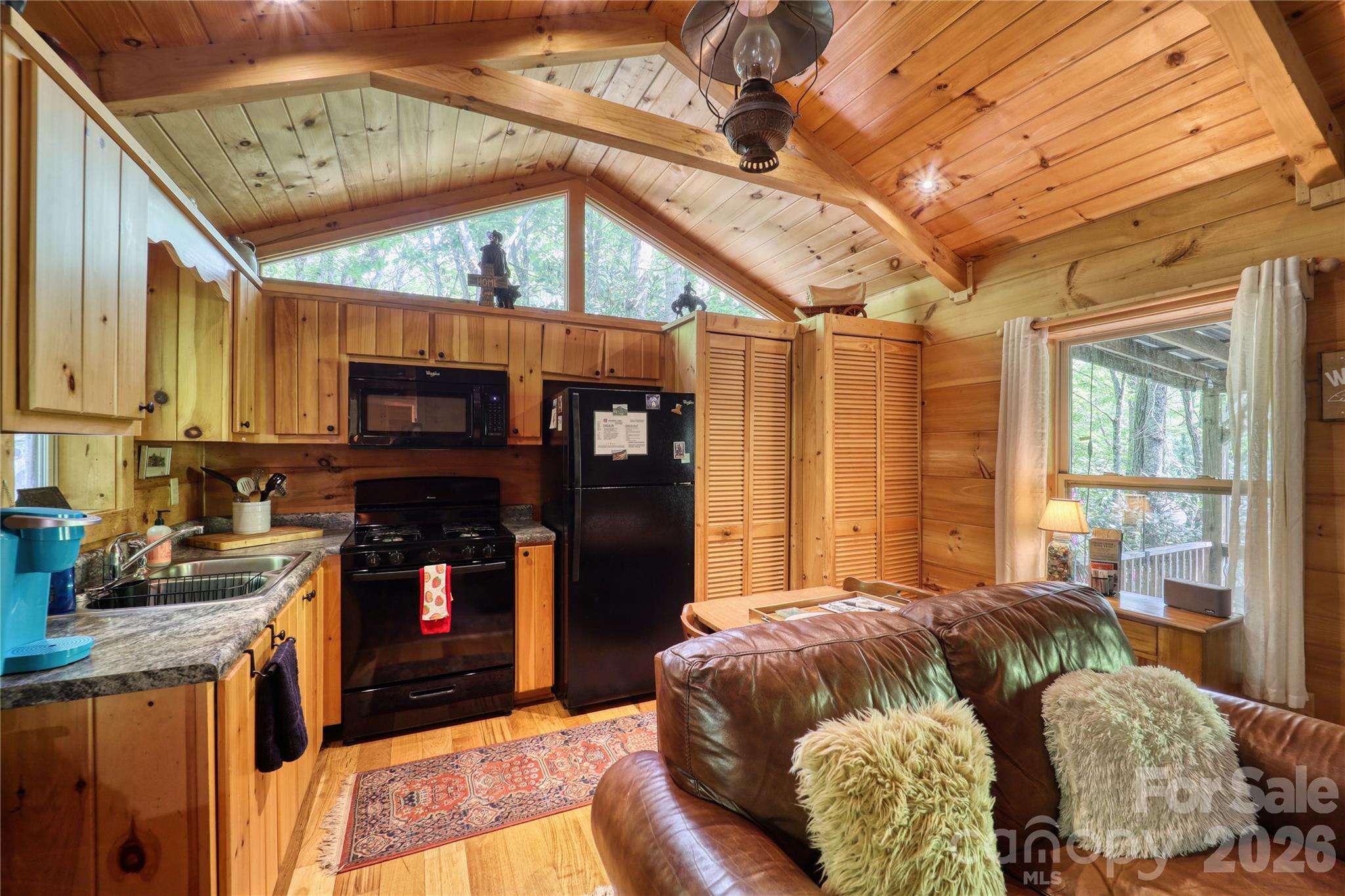 125 Hummingbird Lane