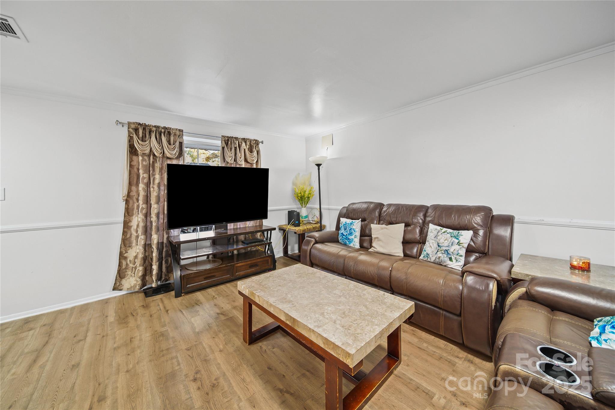 4823 Smokehollow Road