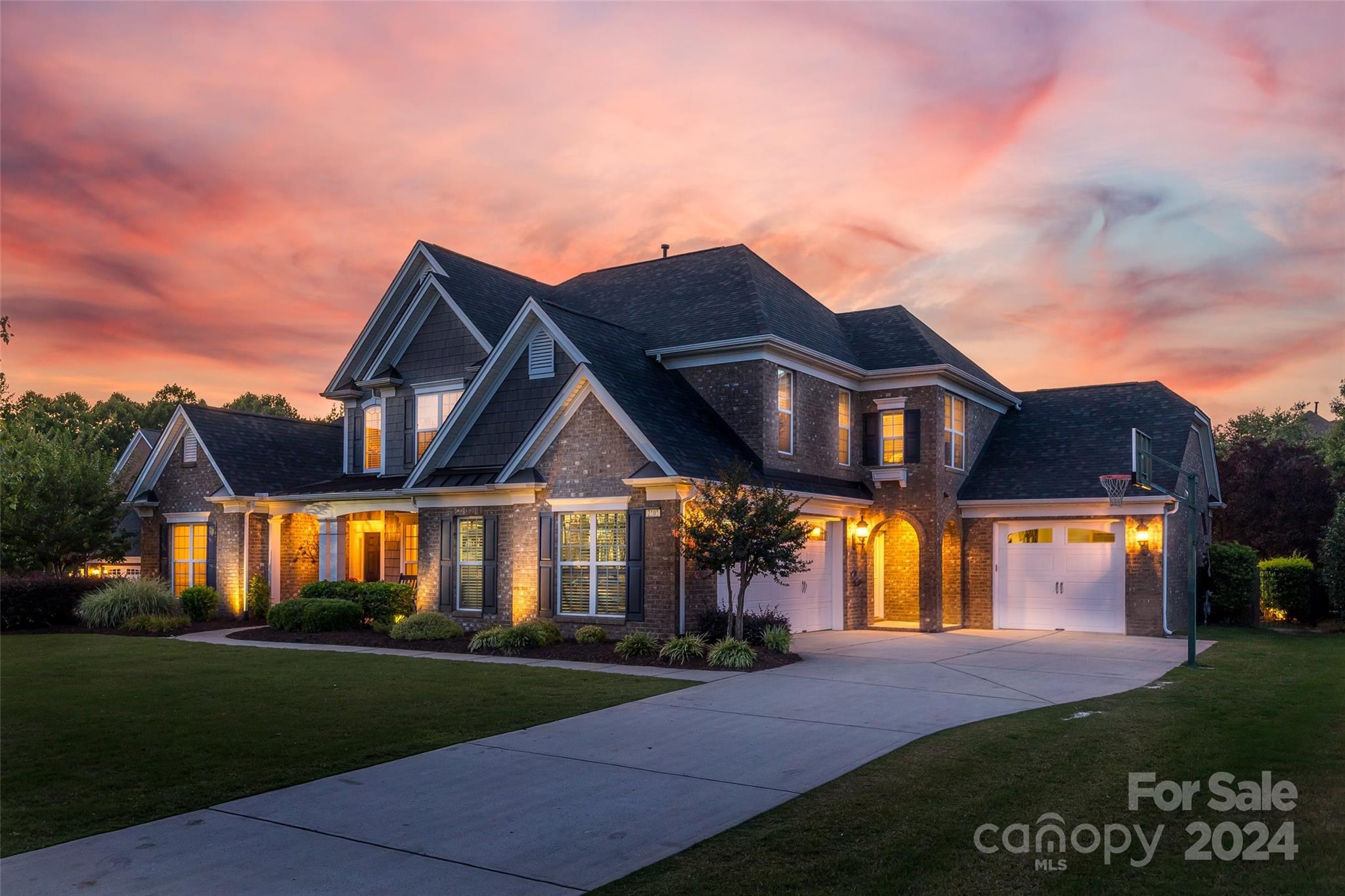 The Chimneys Of Marvin - Residential