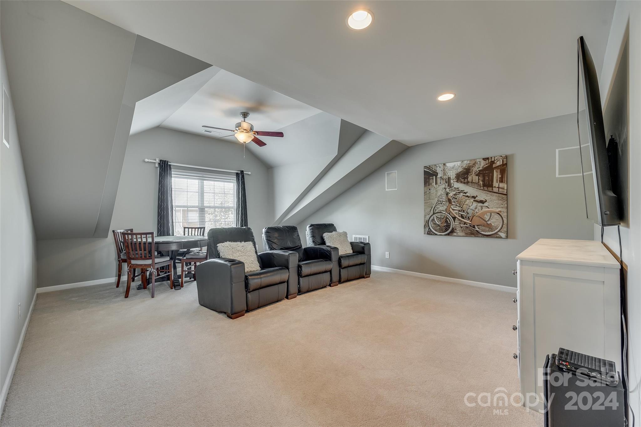 The Chimneys Of Marvin - Residential