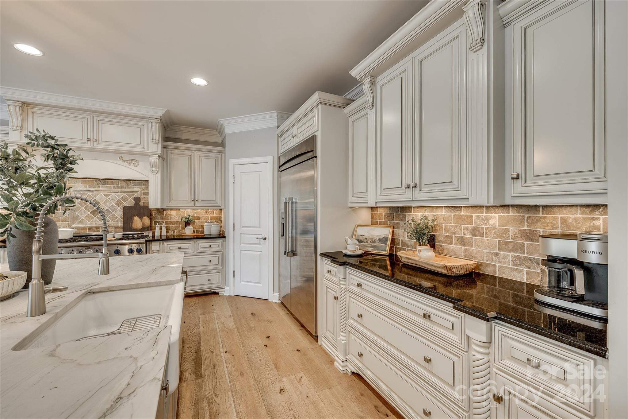 The Chimneys Of Marvin - Residential