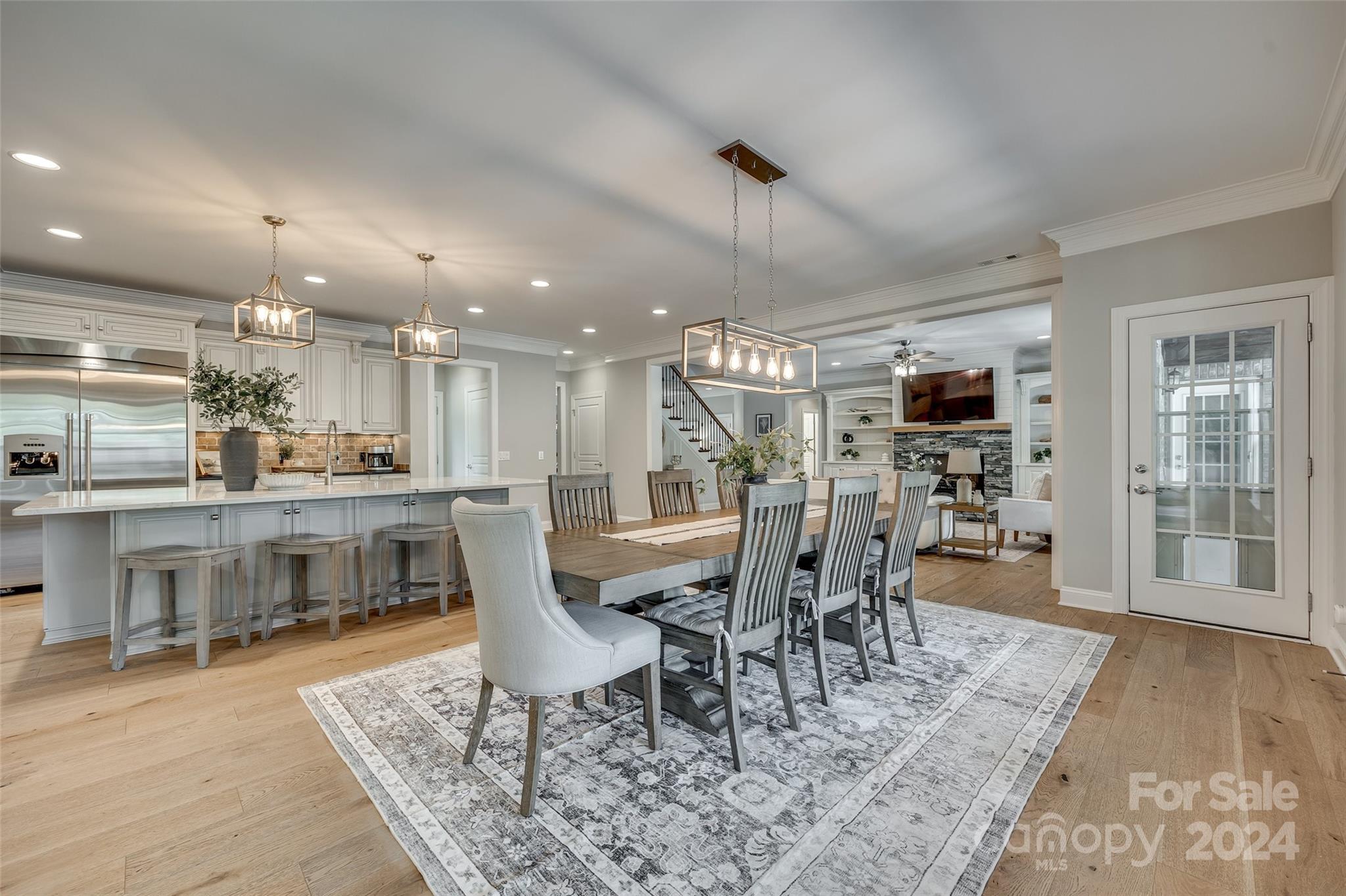 The Chimneys Of Marvin - Residential