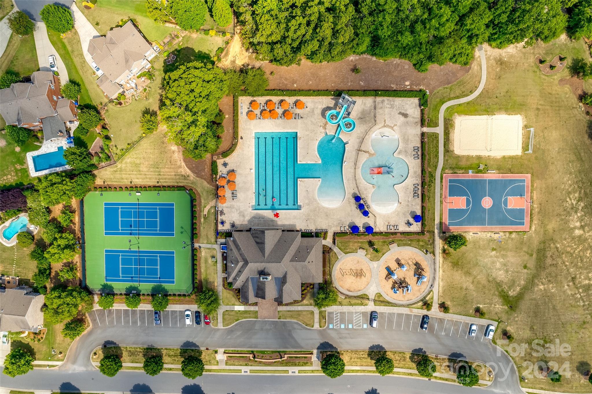 The Chimneys Of Marvin - Residential