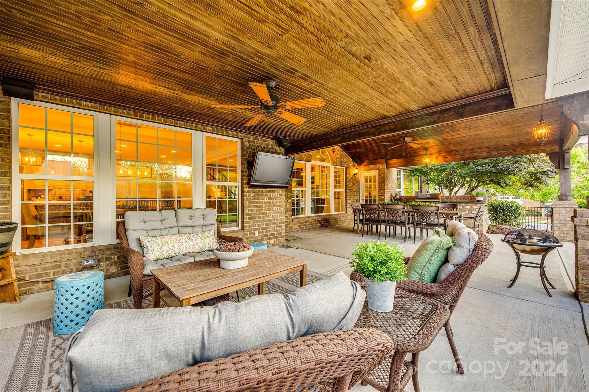 The Chimneys Of Marvin - Residential